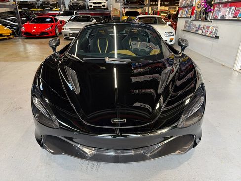 Used 2023 McLaren 720S Performance image 3