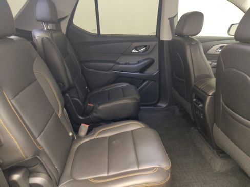 Used 2021 Chevrolet Traverse RS w/ LPO, 'HIT The Road' Package FWD image 19