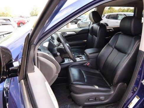 Used 2017 Nissan Pathfinder SL w/ SL Premium Package AWD/4WD image 10