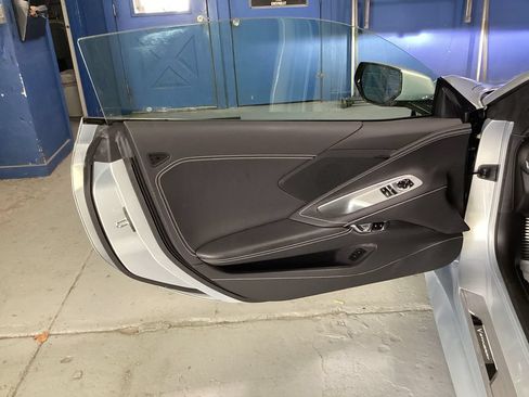 Used 2021 Chevrolet Corvette Stingray Coupe w/ Z51 Performance Package RWD image 15