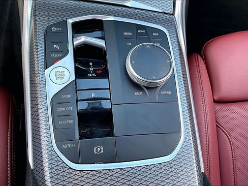 Used 2023 BMW 330i Sedan w/ M Sport Package image 32