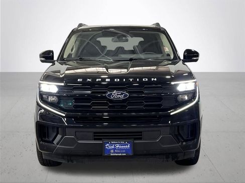 Used 2025 Ford Expedition Active AWD/4WD image 4