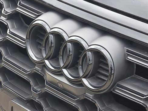 Certified 2024 Audi SQ5 Premium Plus image 10