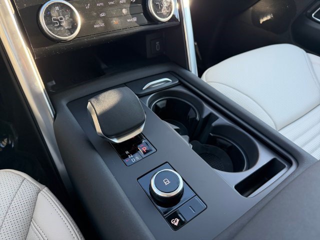 New 2026 Land Rover Discovery S AWD/4WD image 19