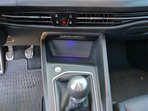 Used 2024 Volkswagen Golf R AWD/4WD image 27