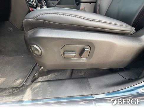 Used 2025 Jeep Gladiator Rubicon w/ Convenience Group image 18