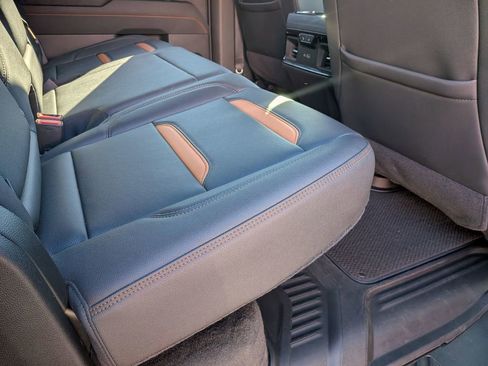 Certified 2025 GMC Sierra 1500 AT4 w/ AT4 Premium Package AWD/4WD image 23