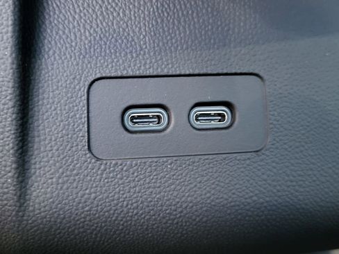 New 2026 Cadillac Lyriq Luxury image 32