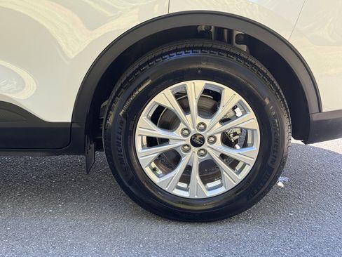 Used 2025 Ford Escape Active image 10