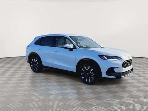 Used 2026 Honda HR-V EX-L image 2