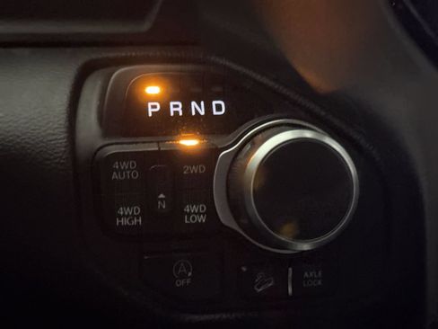 Used 2019 RAM 1500 Big Horn AWD/4WD image 18