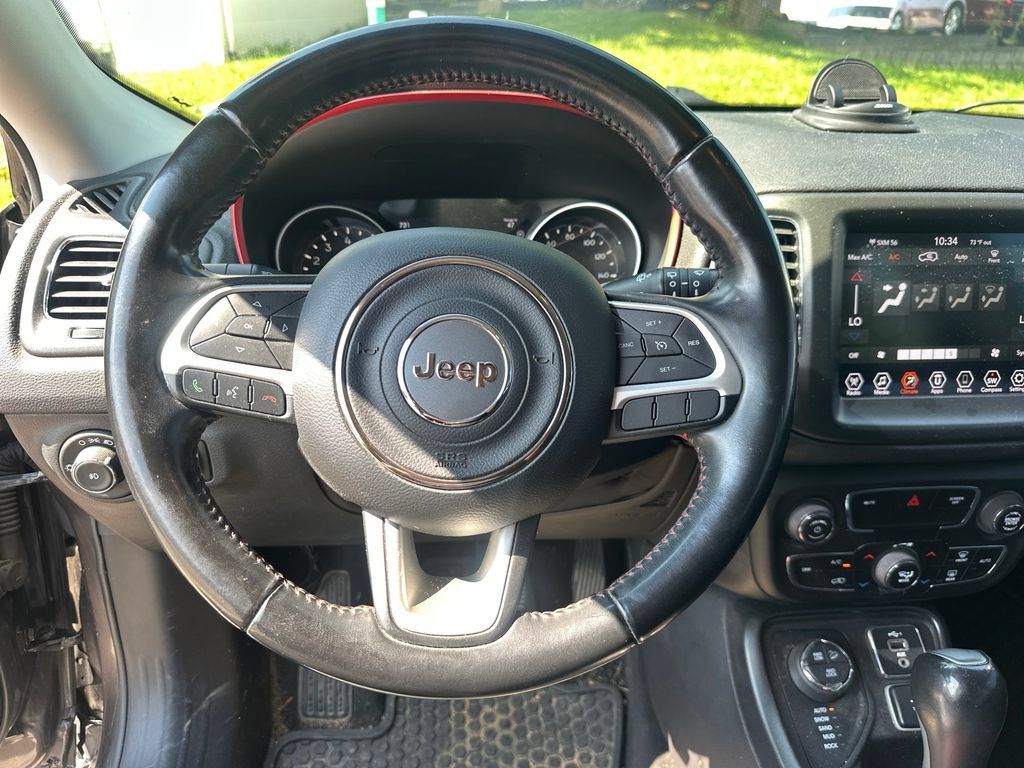 Used 2020 Jeep Compass Trailhawk AWD/4WD image 13