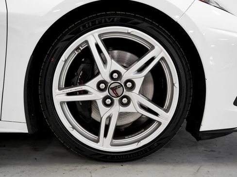 Used 2020 Chevrolet Corvette Stingray Premium Cpe w/ 3LT Preferred Equipment Group image 36