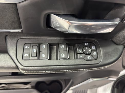 Used 2025 RAM 2500 Laramie image 26