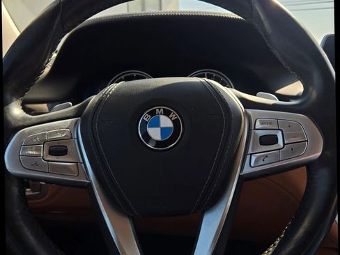 Used 2018 BMW 740e xDrive w/ Executive Package image 21