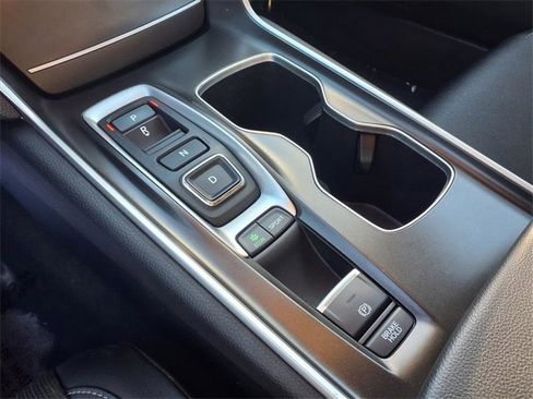 Used 2022 Honda Accord Sport image 9