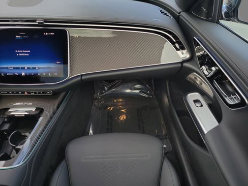 New 2026 Mercedes-Benz E 53 AMG e 4MATIC Sedan image 13