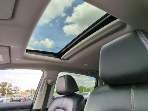 Used 2024 Honda HR-V EX-L image 28