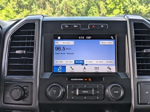 Used 2019 Ford F150 XLT w/ Equipment Group 302A Luxury AWD/4WD image 18