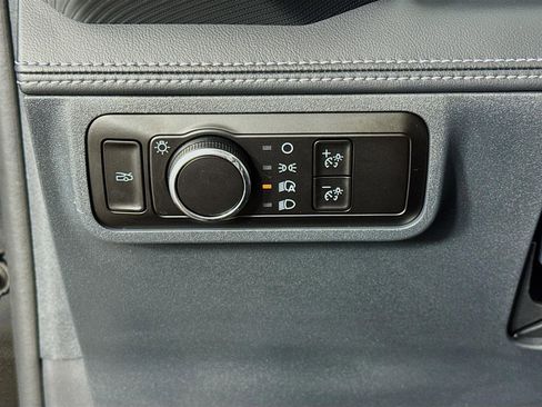 Used 2025 Ford Mustang GT Premium image 11