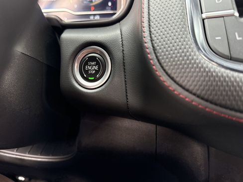 Used 2022 Chevrolet Suburban RST w/ Luxury Package image 8