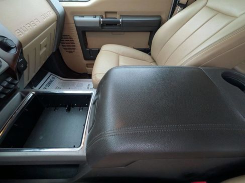 Used 2014 Ford F250 Lariat w/ Snow Plow Prep Package image 17