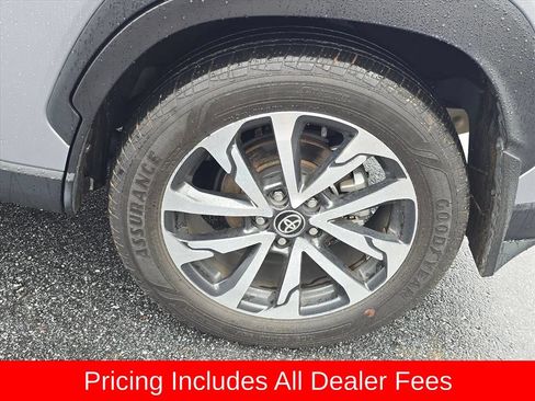Used 2024 Toyota Corolla Cross XLE w/ Convenience Package AWD/4WD image 5