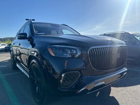 Used 2025 Mercedes-Benz Maybach GLS 600 4MATIC image 3
