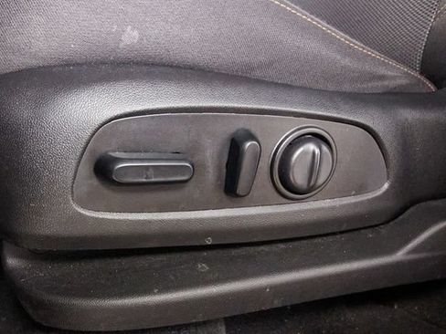 Used 2021 Chevrolet Traverse LT AWD/4WD image 10