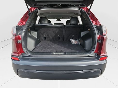 Used 2019 Jeep Cherokee Latitude Plus image 20