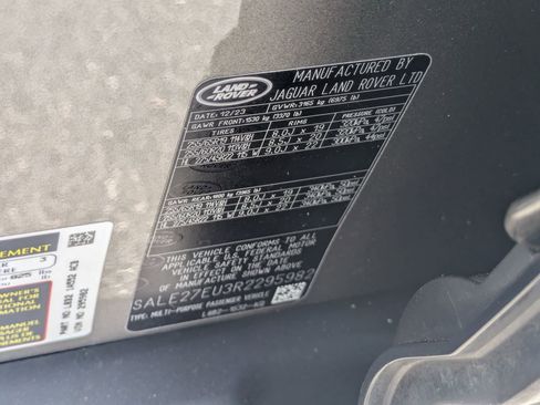 Certified 2024 Land Rover Defender 110 X-Dynamic SE AWD/4WD image 36