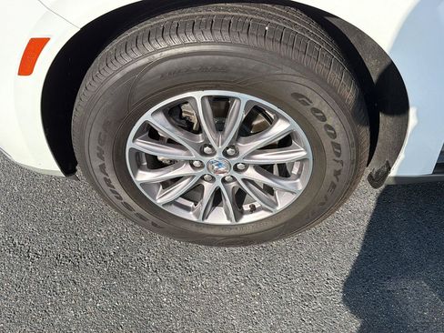 Used 2024 Buick Enclave Essence w/ LPO, Floor Liner Package FWD image 38