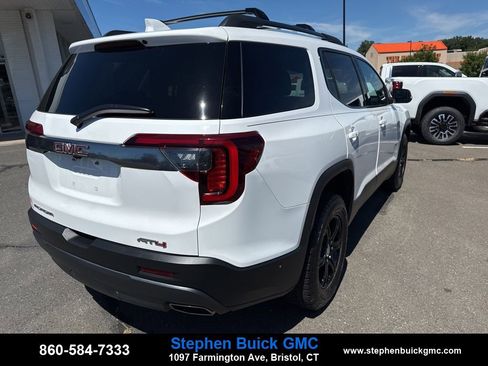 Used 2023 GMC Acadia AT4 image 7