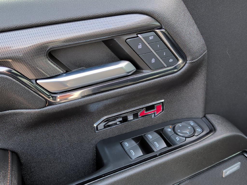 Used 2024 GMC Sierra 1500 AT4 w/ Technology Package AWD/4WD image 15