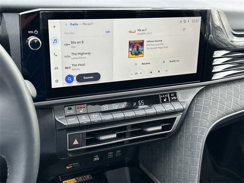 Used 2025 Toyota Camry XLE image 23