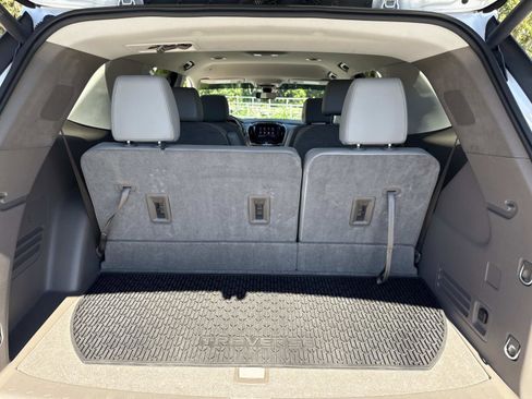 Used 2020 Chevrolet Traverse Premier image 31