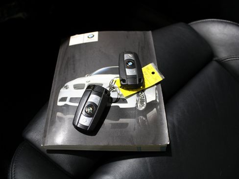 Used 2011 BMW M3 Coupe image 35