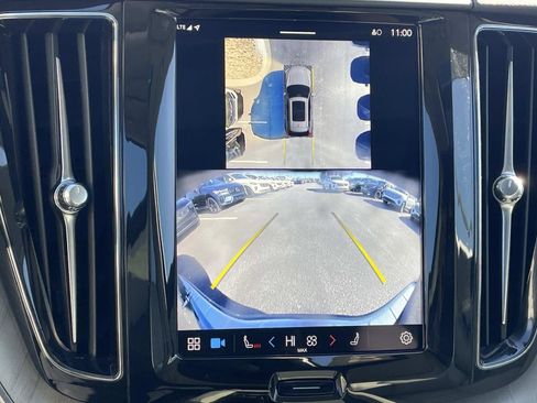 Certified 2024 Volvo XC60 B5 Plus w/ Protection Package Premier image 27