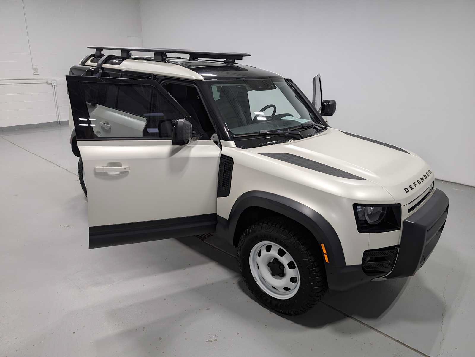 Used 2024 Land Rover Defender 110 S AWD/4WD image 17