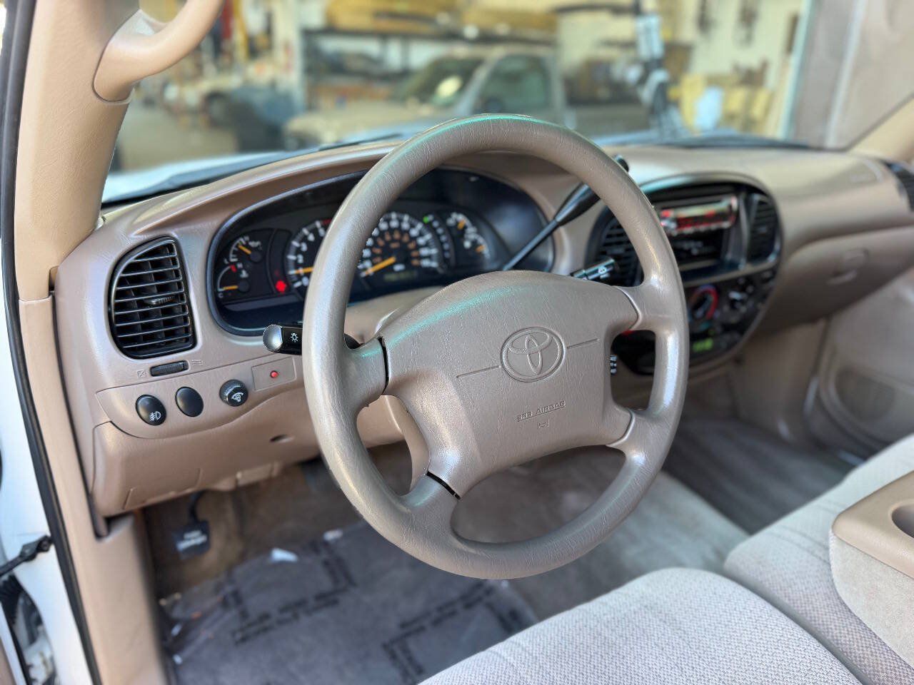 Used 2000 Toyota Tundra SR5 w/ Convenience Pkg RWD image 15