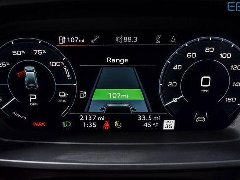 Used 2024 Audi Q4 e-tron Premium Plus image 19