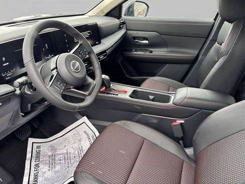 New 2026 Nissan Kicks SR w/ Cold Weather Package image 9