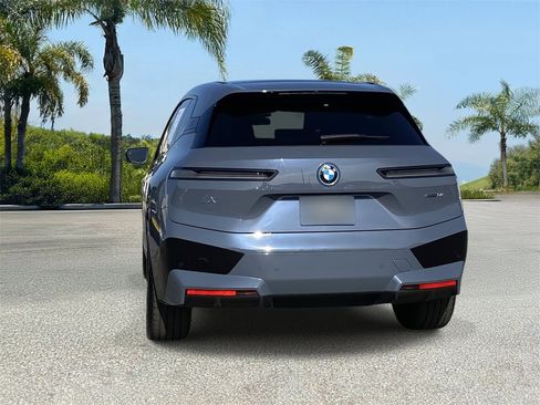Used 2025 BMW iX xDrive50 image 3
