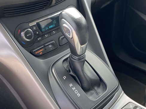 Used 2015 Ford Escape SE w/ Equipment Group 201A FWD image 28