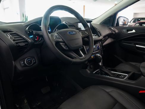 Used 2017 Ford Escape Titanium w/ Equipment Group 301A AWD/4WD image 19