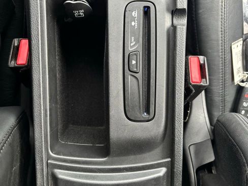 Used 2016 Dodge Durango Limited w/ Nav & Power Liftgate Group image 22