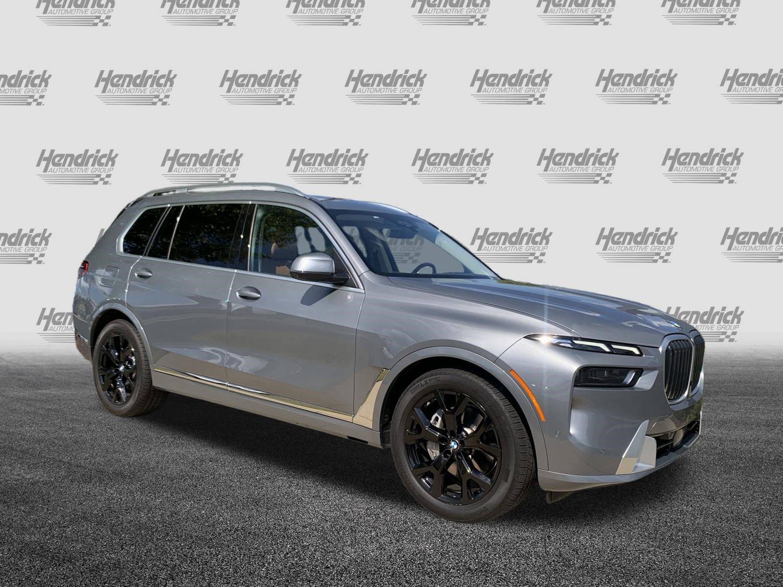 Used 2023 BMW X7 xDrive40i w/ Premium Package AWD/4WD image 2