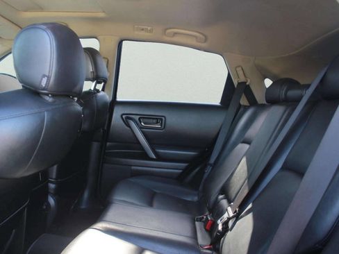Used 2005 INFINITI FX35 AWD w/ (P01) Touring Pkg image 7