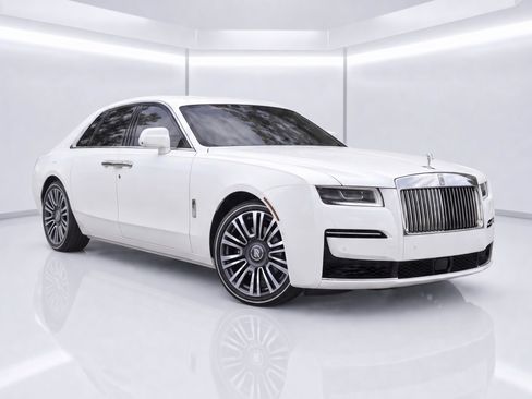Used 2023 Rolls-Royce Ghost AWD/4WD image 2
