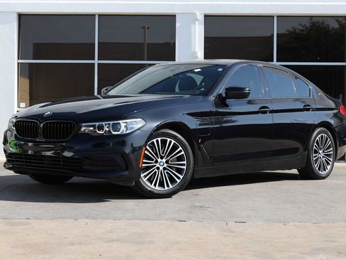 Used 2019 BMW 530e w/ Convenience Package RWD image 1